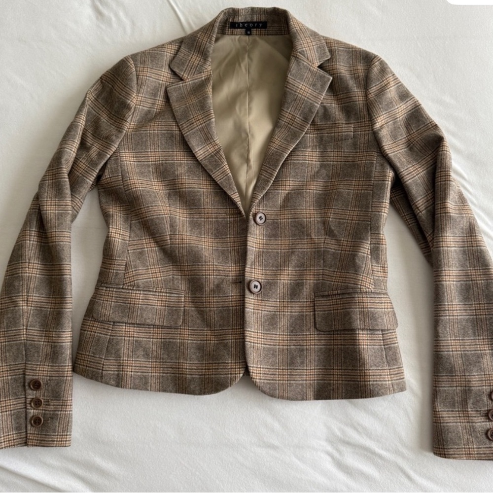 The Theory plaid blazer that screams fall fashion (size 6/8 read description)